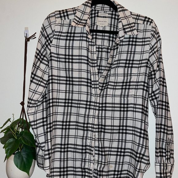 Amazingly Soft AE Flannel - Picture 1 of 2